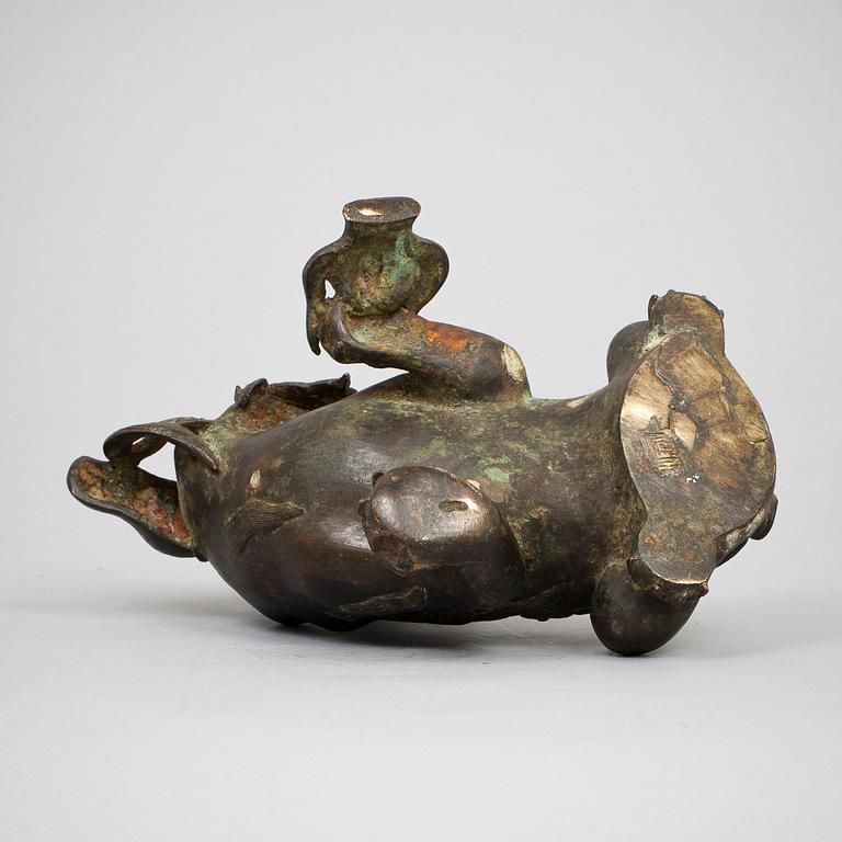 FIGURIN, brons. Kina 1800/1900-tal.