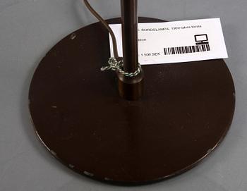 BORDSLAMPA, 1900-talets första hälft.