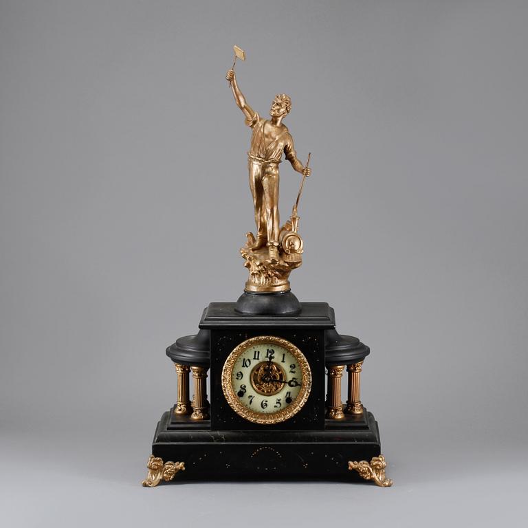 BORDSPENDYL, E Ingraham & Co, Bristol, Conn, USA, 1900-talets början.
