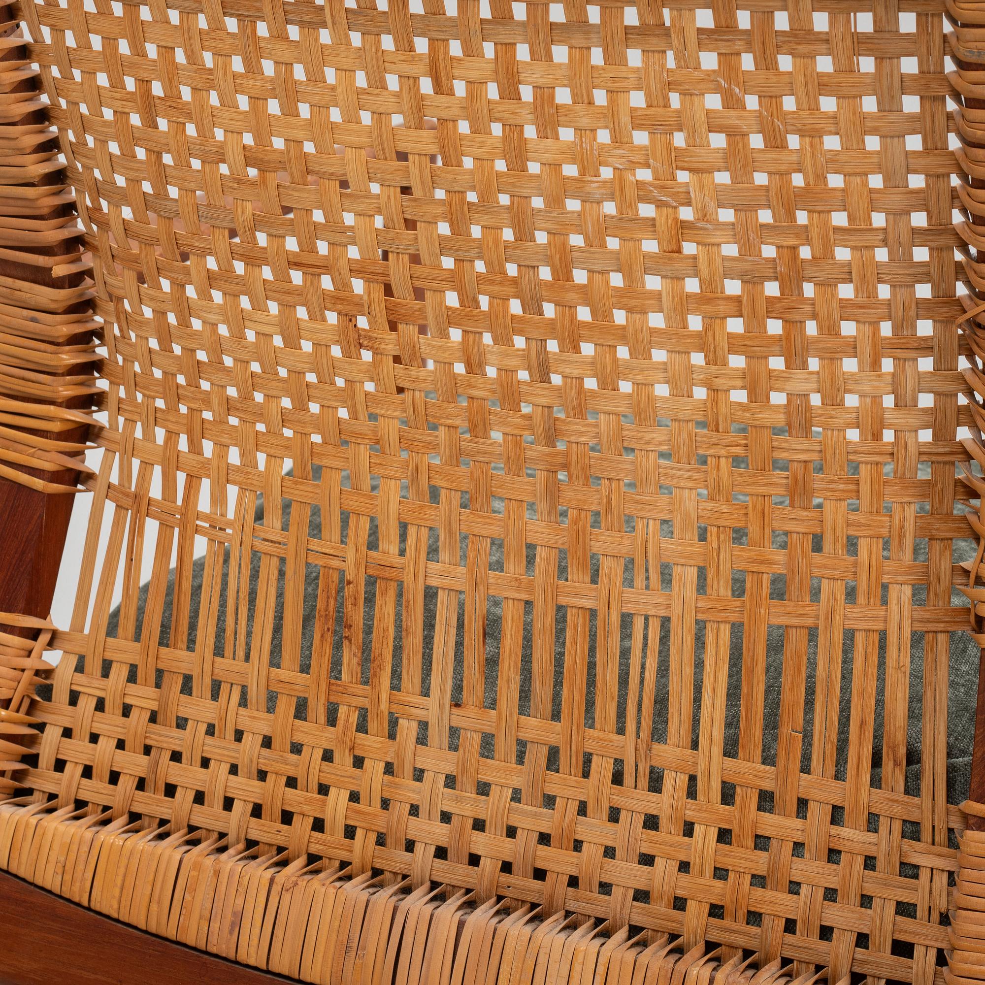 Ib Kofod Larsen, fåtöljer, ett par, "Åre", nr 809, Olof Persons Fåtöljindustri (OPE), Jönköping 1950-60-tal.