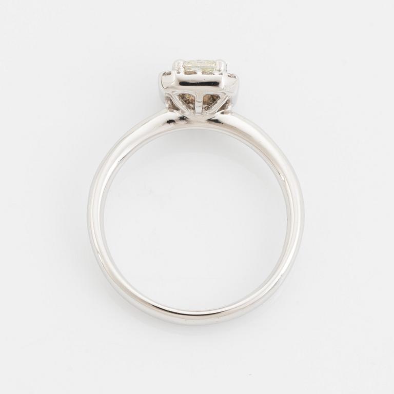 Radiant cut diamond and brilliant cut diamond ring.