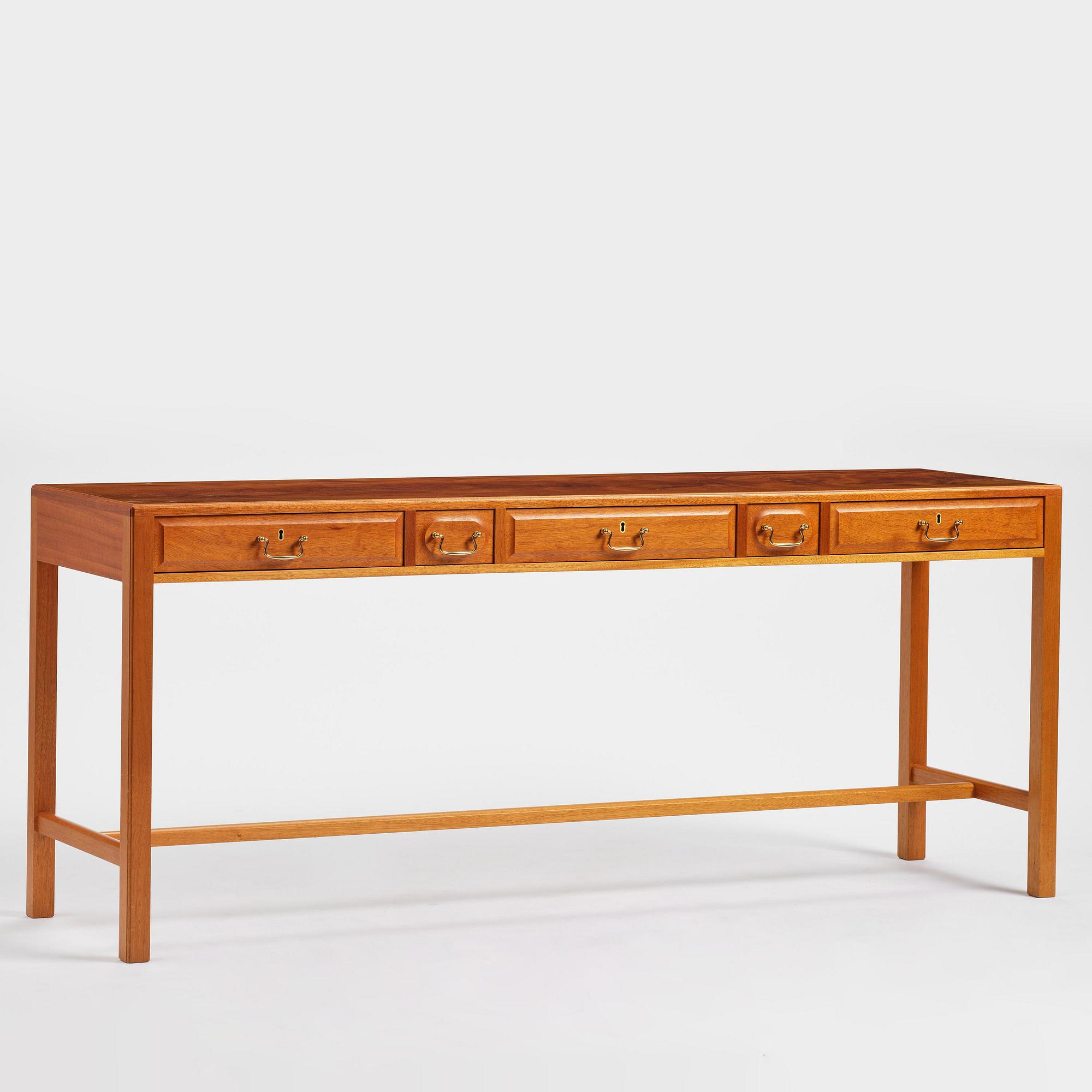 Josef Frank, sideboard, modell 821, Firma Svenskt Tenn, efter 1985.