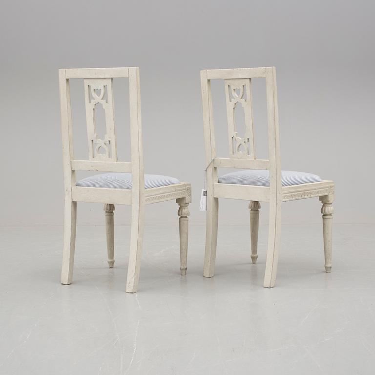 STOLAR, ett par, gustaviansk stil, 1900-tal.