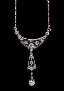 COLLIER, briljant och antikslipade diamanter ca 1.40 ct. 56 guld, St Petersburg Ryssland 1908-17. Vikt 6 g.