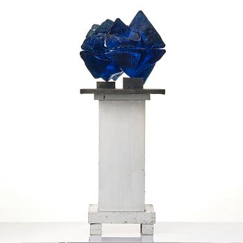 Edvin Öhrström, skulptur, "Isig prisma", gjutet glas, Orrefors eller Lindshammars glasbruk, 1950-60-tal.