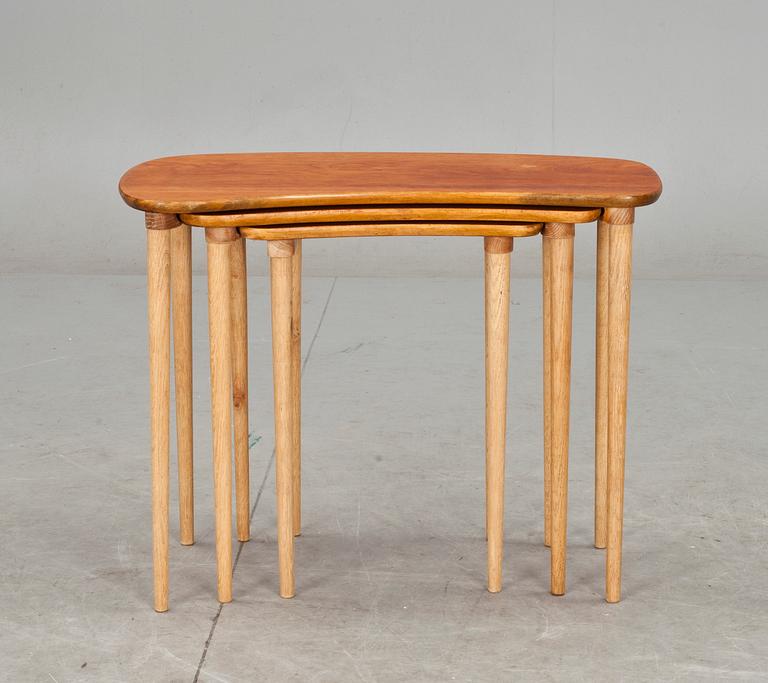 SATSBORD, 3 delar, 1900-talets andra hälft.