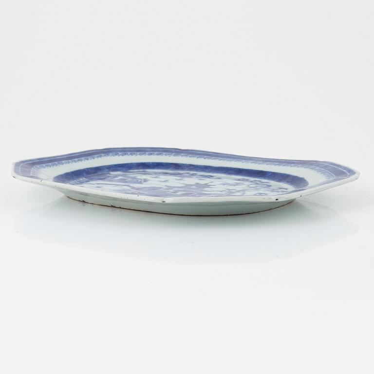A blue and white butter terrine with lid, and a blue and white serving dish, China, Qianlong (1736-95).