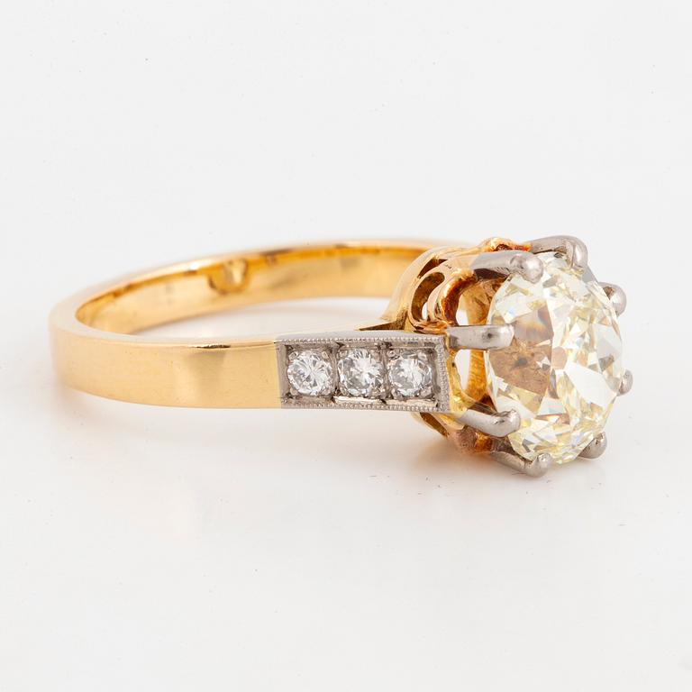 Old-cut ca 2,50 ct diamond ring.