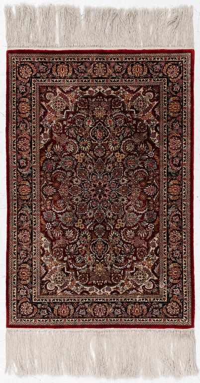 Carpet, silk, approx. 95 x 63 cm.