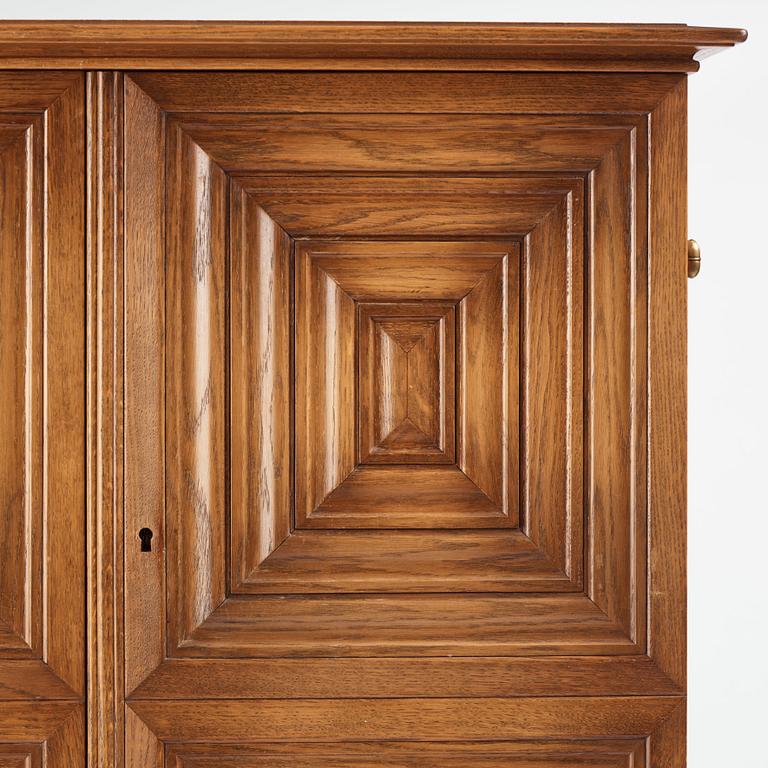 Oscar Nilsson, attributed to, a Swedish Modern oak cabinet, likely executed by Åfors Möbelfabrik, 1940s.