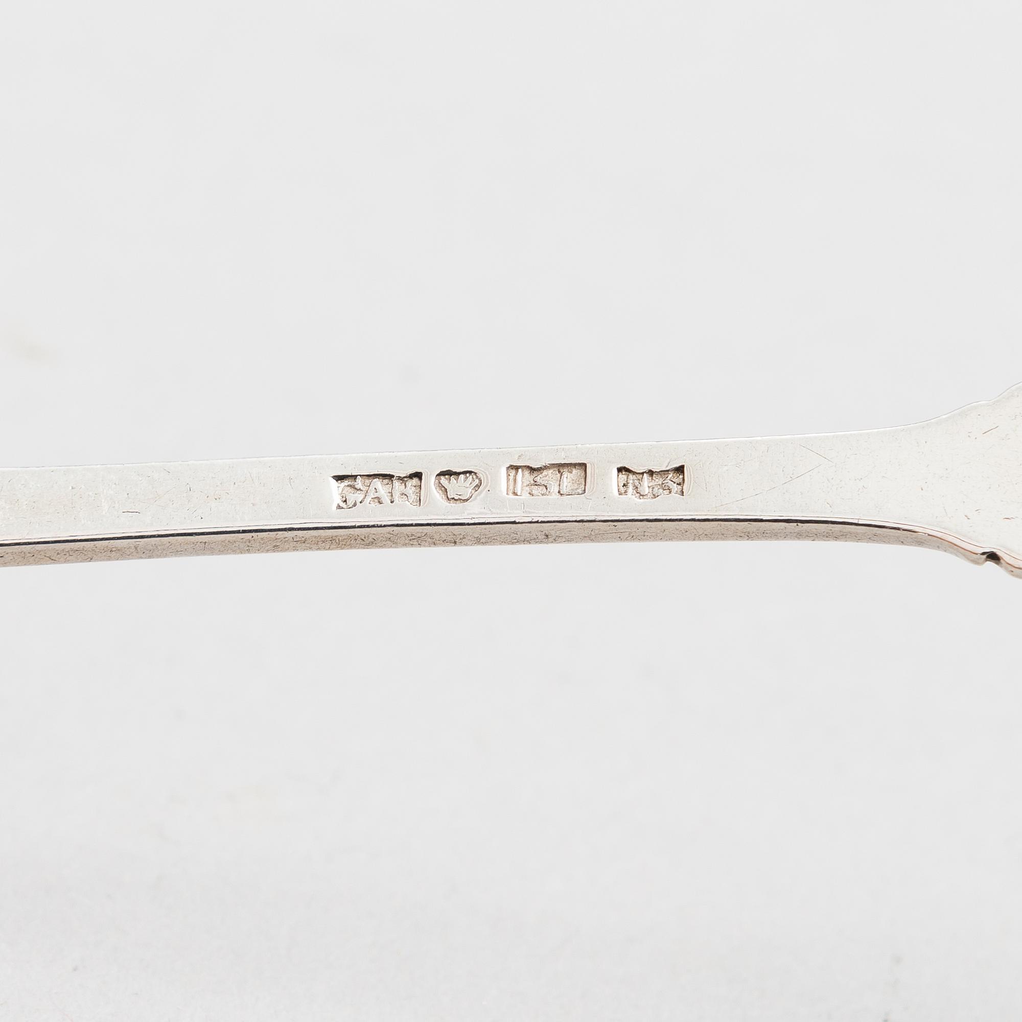 GUSTAF ADOLF BJÖRKLUND, Strösked, gräddsnäcka och skedar, silver, totalt 18 delar, Joensuu, Finland 1870.