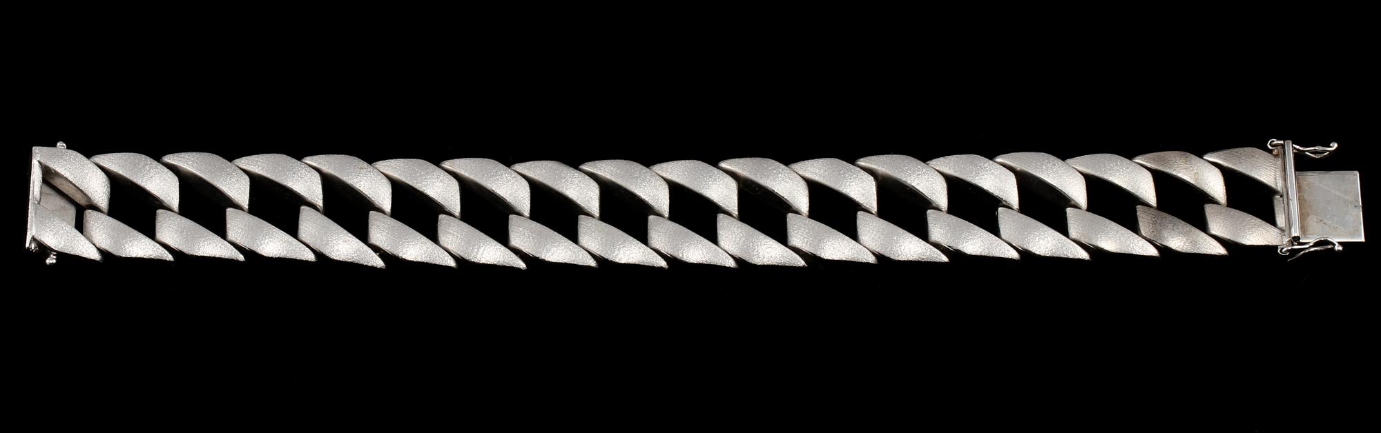 ARMLÄNK, silver, importstämplad, 1900-talets tredje kvartal. Vikt 37 g.