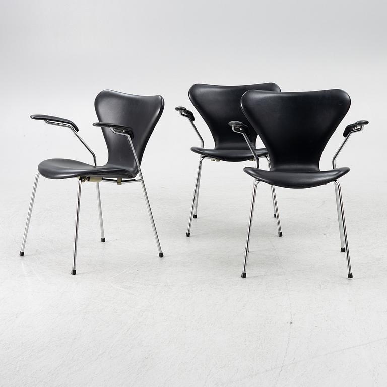 Arne Jacobsen, karmstolar 3st, "Sjuan", Fritz Hansen, 2000-tal.