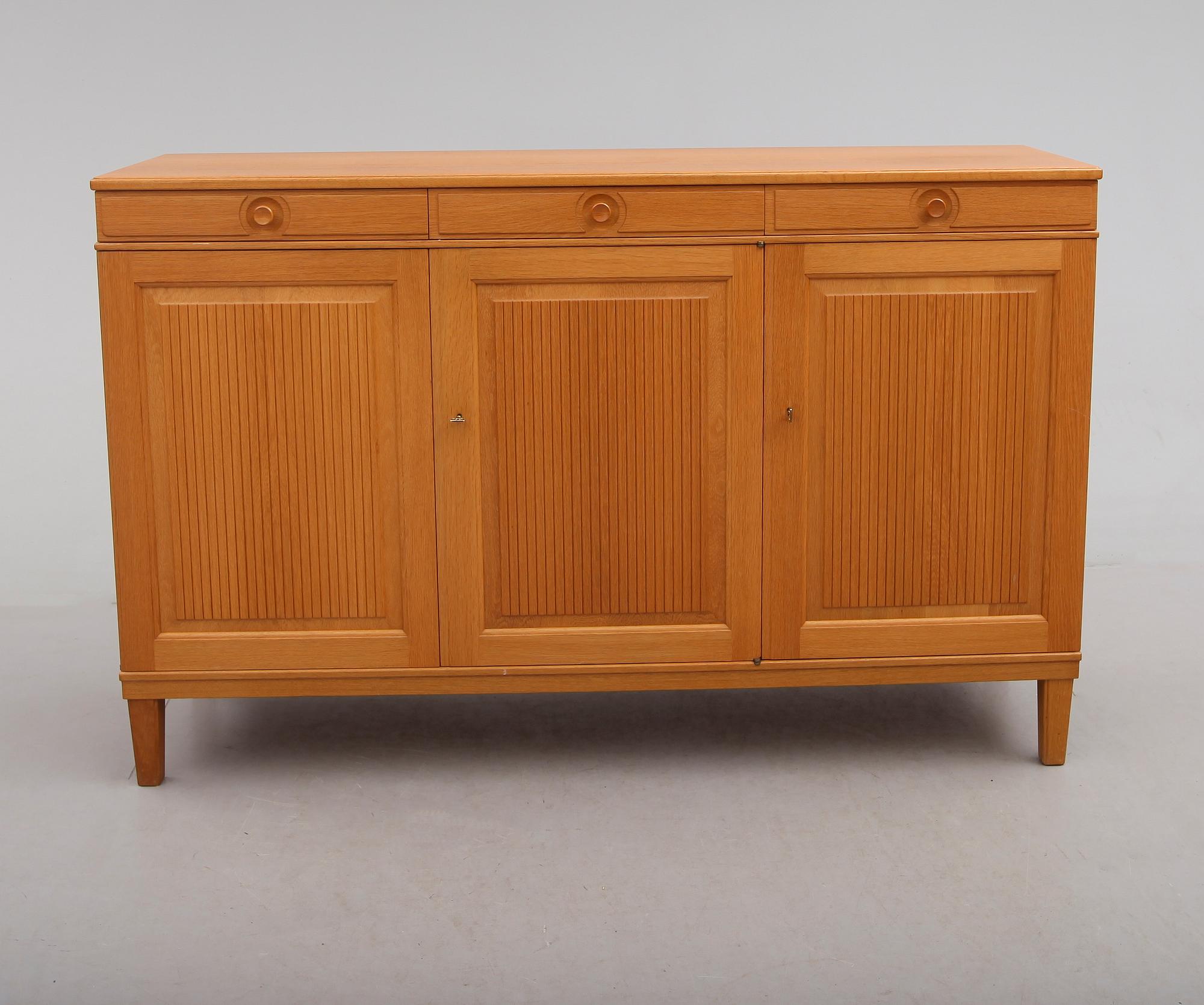 SIDEBOARD, "Herrgården", Carl Malmsten, Bodafors, 1900-talets andra hälft.
