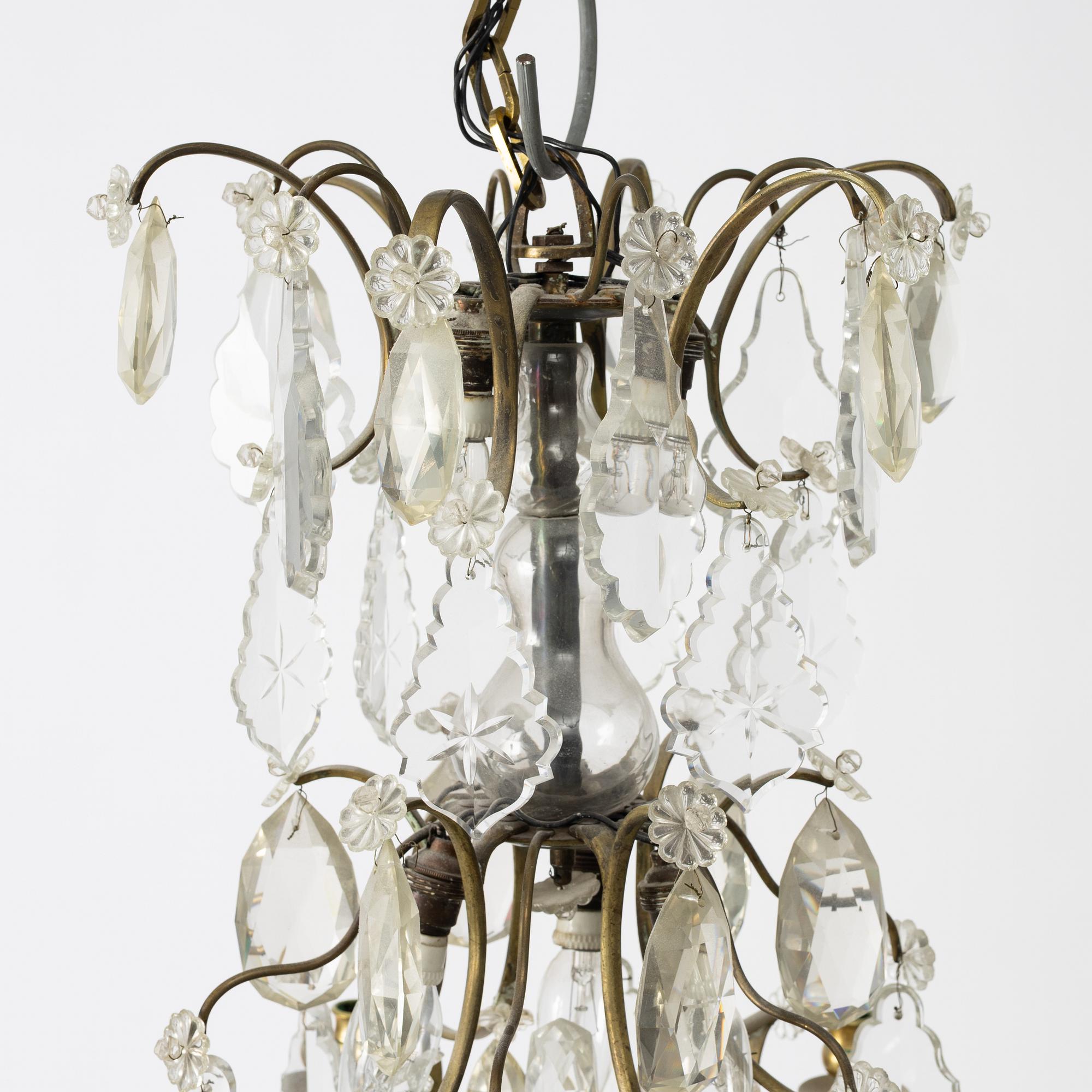 Ljuskrona, rokokostil, 1900-talets första hälft.