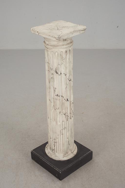 PIEDESTAL, 1800-tal.