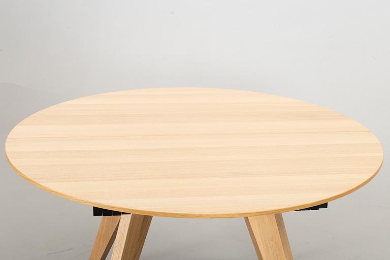 MICHAEL H NIELSEN, a New Mood dining table Bolia 21st century.