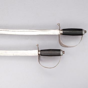 SVÄRD, 2 st, Indien, 1900-tal.