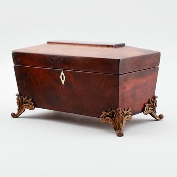 SKRIN, mahogny, England, 1800-talets andra hälft.