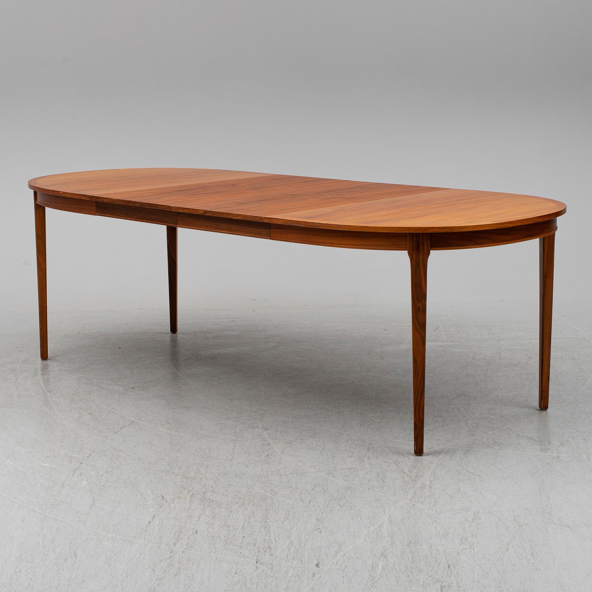 MATBORD, AB Möbelfabriken Linden, Horda, 1960-tal. Två iläggsskivor med sarg medföljer.