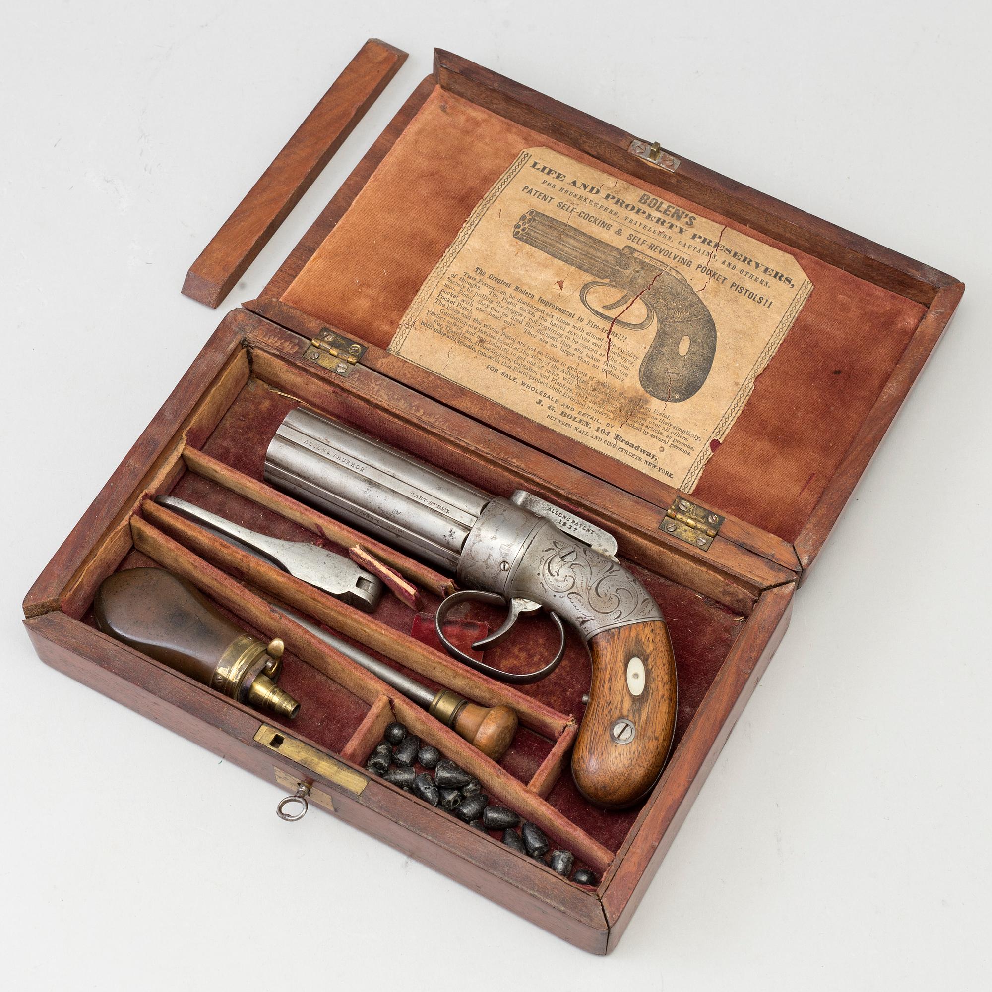 SLAGLÅSPISTOL, sk. Pepperbox, för sex skott, Allen & Thurber, omkring 1800-talets mitt. I låda.