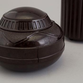 a set of 7 bakelit boxes from France, 1930's.