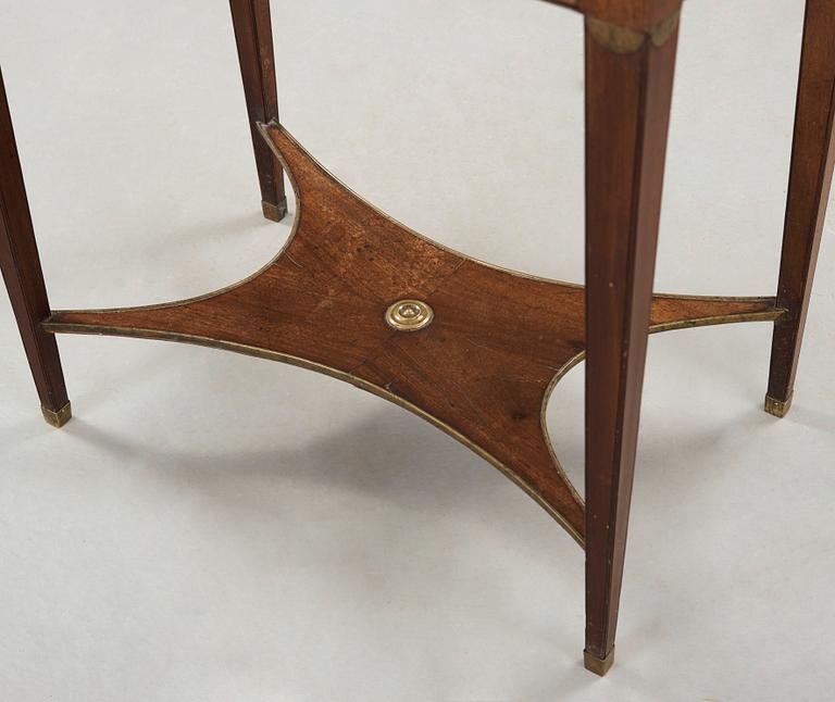 BORD, sengustavianskt, 1700-talets slut.