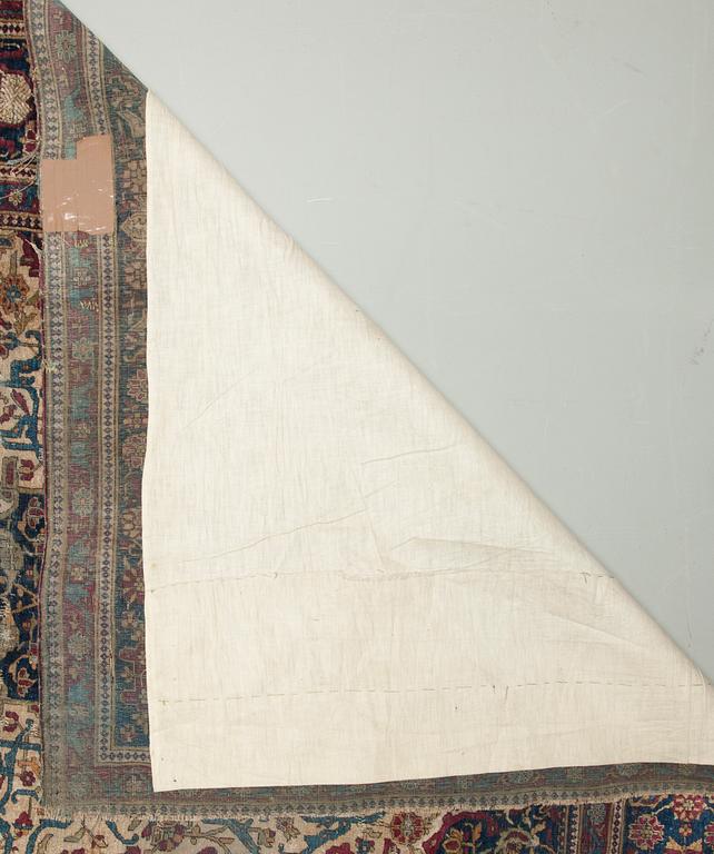 MATTA, Isfahan, silke, antik. Ca 204x134 cm.