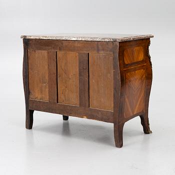 Byrå, Louis XV, Frankrike 1700-talets mitt.