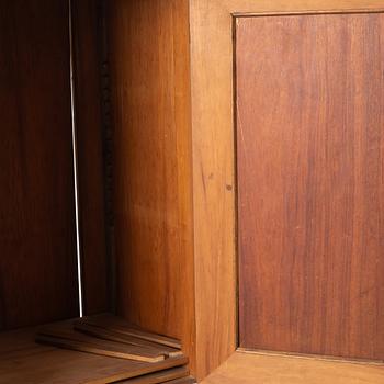 Skåp, gustaviansk stil, 1900-tal.