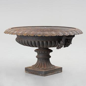 A Swedish 19th century cast iron garden urn by J & C G Bolinder, Stockholm.