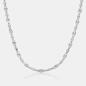 493. A brilliant-cut diamond necklace that can be used as three bracelets.