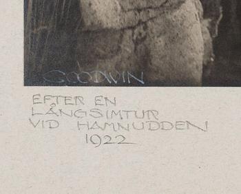 Henry B. Goodwin, "Efter en lång simtur vid hamnudden", 1922.