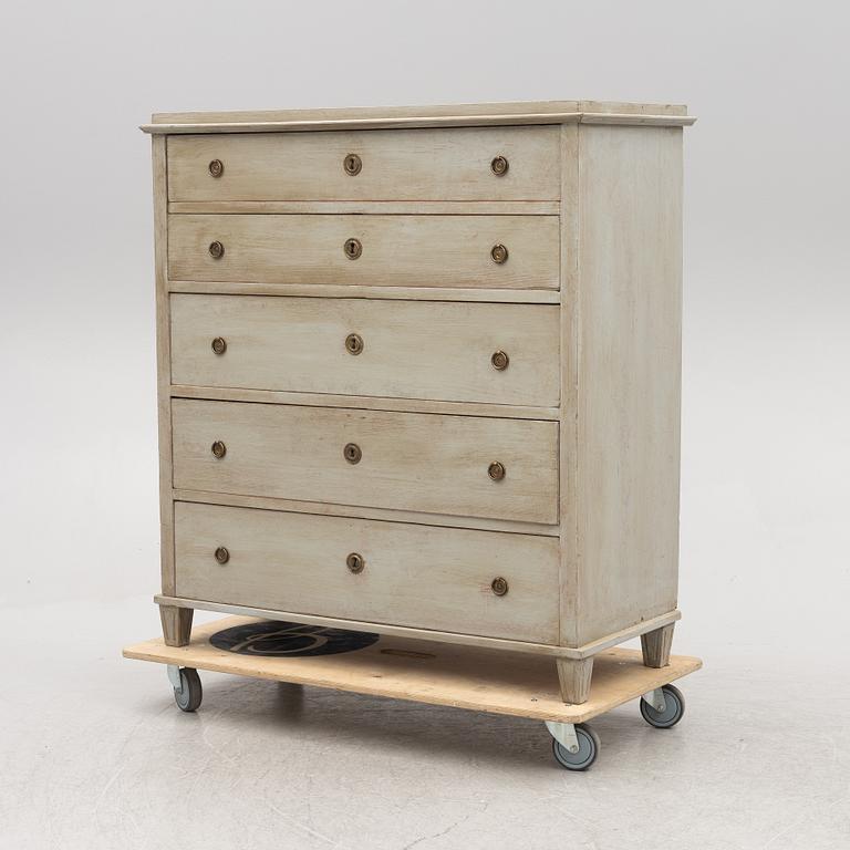 Chest of drawers, 19th century.