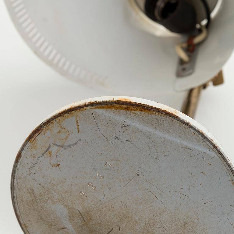 Paavo Tynell, bordslampa, modell 9227, Idman 1900-talets mitt.