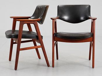 KARMSTOLAR, ett par, design Erik Kirkegaard, Illums Bolighus, Höng Stolefabrik, Danmark.