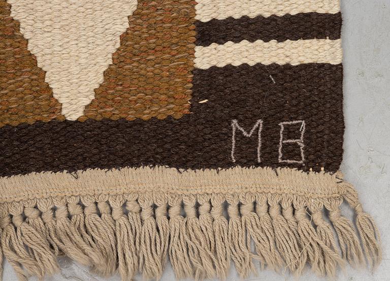 Monika Bertilsson, gallerimatta, rölakan, ca 200  x 89 cm, signerad AÖ MB, Tre Bäckar i Varnhem.
