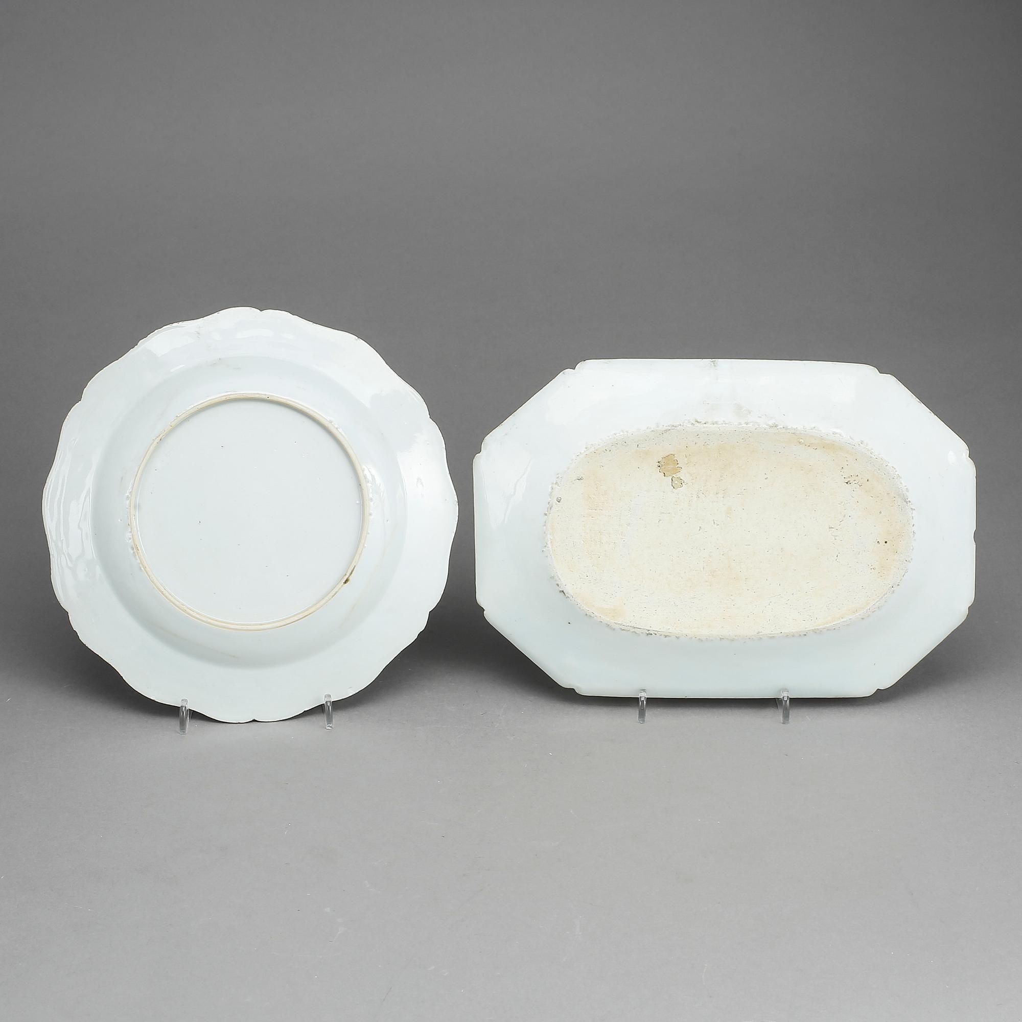 STEKFAT samt TALLRIK, porslin, Kina, Qianlong (1736-1795).