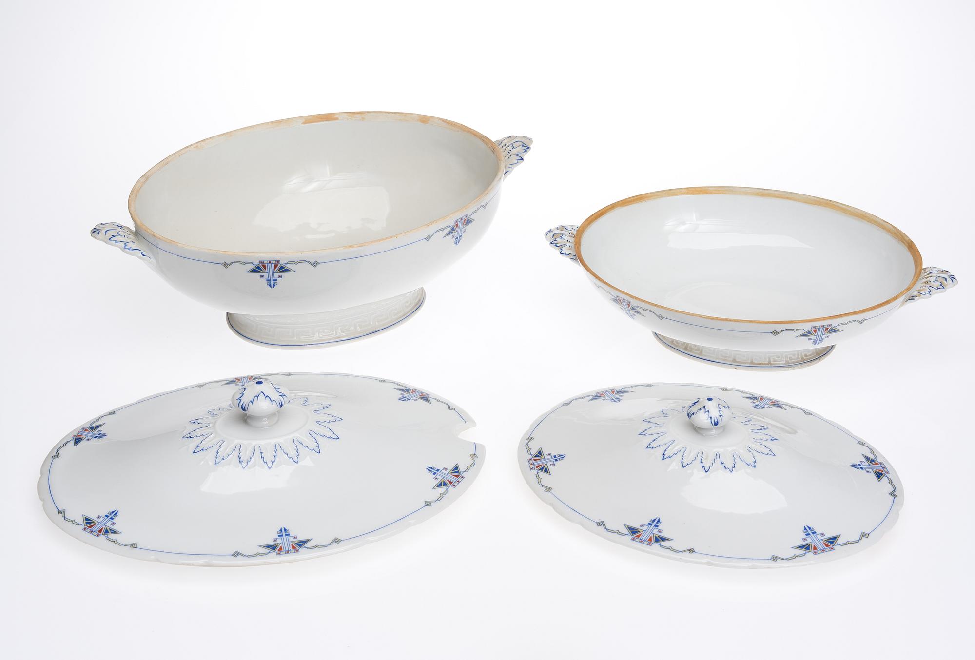 MATSERVIS, ca 64 delar, porslin, Weimar, Tyskland tidigt 1900-tal.