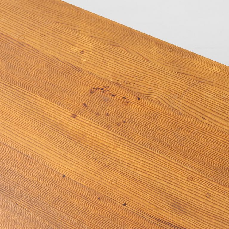 A Nordiska Kompaniet dining table with extension leaves, from the 'Lovö' series.