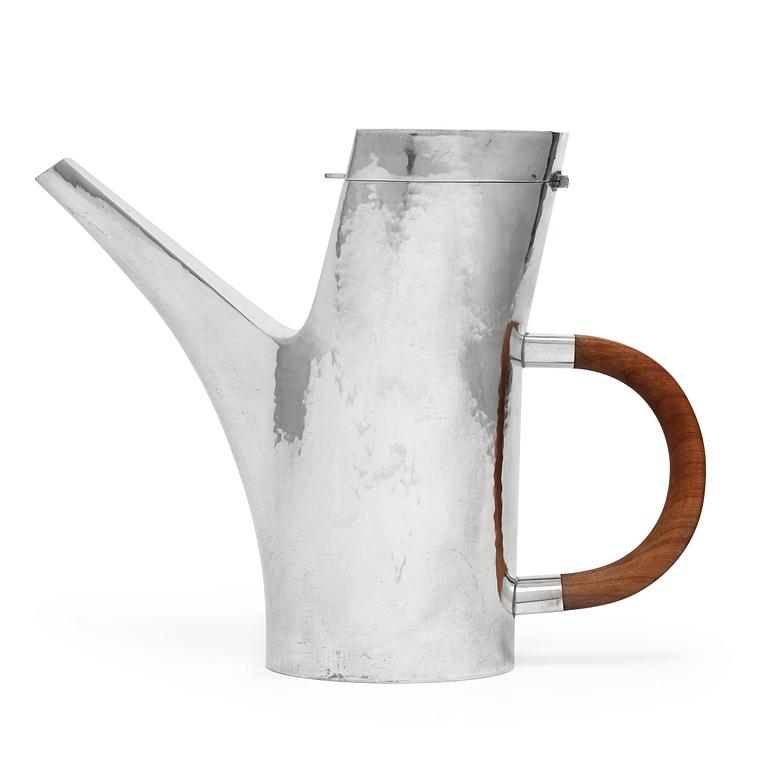 A Sigurd Persson sterling silver coffee pot, Stockholm 1985, executed by the silversmith Lars Munkhammar.