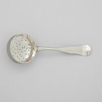 277. A Swedish 18th century silver caster-spoon, mark of Samuel Lundal, Gävle 1774.