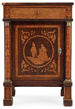 An Italien late 18th century chamber pot cupboard.