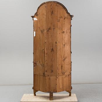 HÖRNSKÅP, allmoge, omkring år 1800.