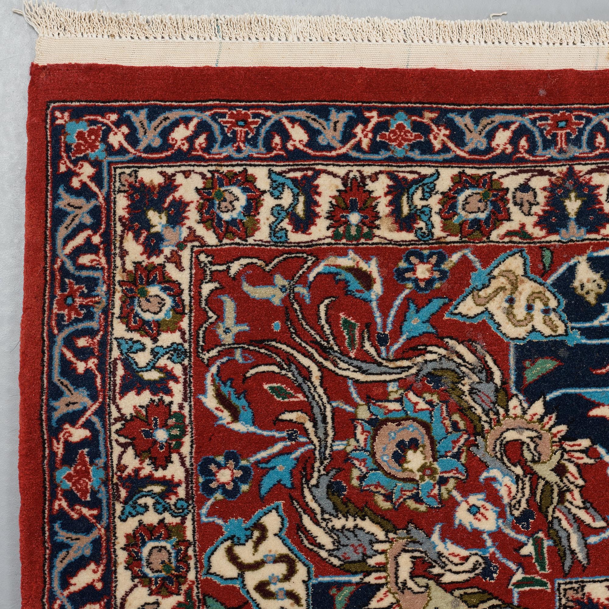 MATTA, Old Isfahan, part silk, ca 327 x 209 cm.
