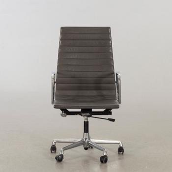 CHARLES & RAY EAMES, Kontorsstol EA 117 Vitra 1900-talets senare del.