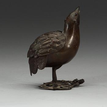 A gold splashed bird shaped censer, Qing dynasty (1644-1912).