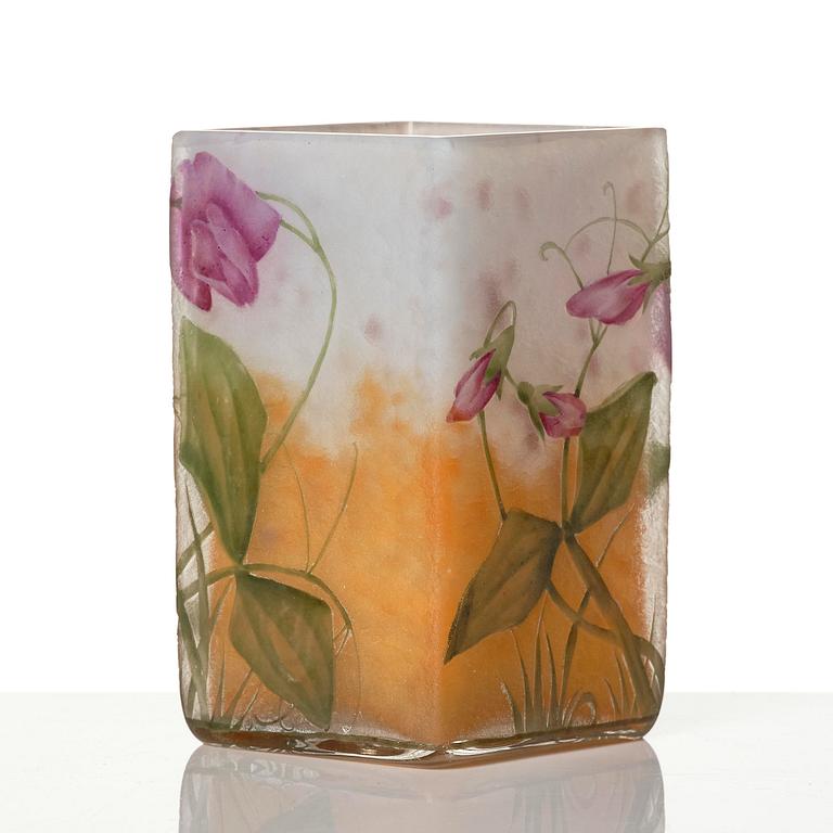 Daum Frères, a set of two Art Nouveau cameo glass vases, Nancy, France.