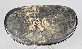 FOTPALL, "Ägget", Arne Jacobsen, Fritz Hansen, Danmark.