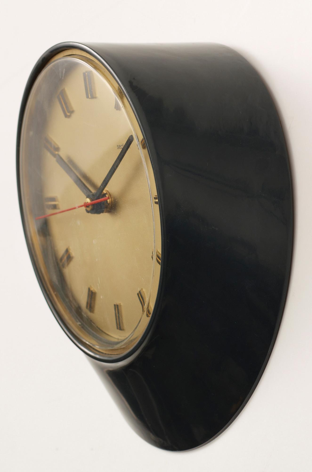 VÄGGUR, "Section" Angelo Mangiarotti, The Universal Escapement Ltd. Schweiz, 1957.